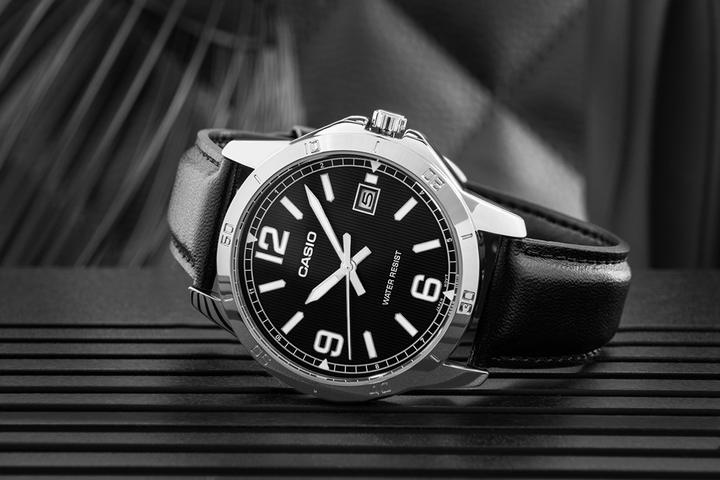 Produktbild Casio Collection - MTP-V004L-1B (Analoguhr, 30 mm)