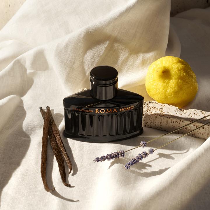 Produktbild Laura Biagiotti Roma Uomo Nero Estremo Eau de Parfum Intense Spr 40 ml (Eau de Parfum, 40 ml)