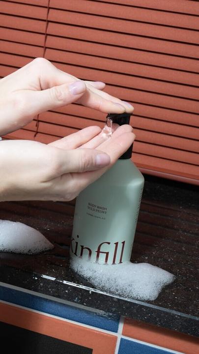 Produktbild Kinfill Body Wash Wild Peony (300 ml)