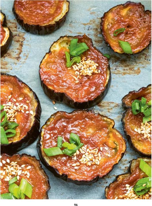 Actual product image Zufällig vegan - International (German, Marta Dymek, 2020)