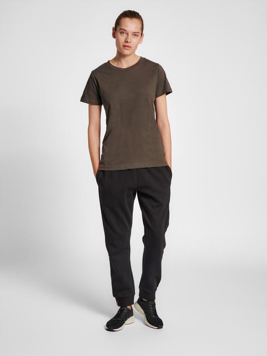 Actual product image hummel Red Basic Sweat Pants Woman (XXL)