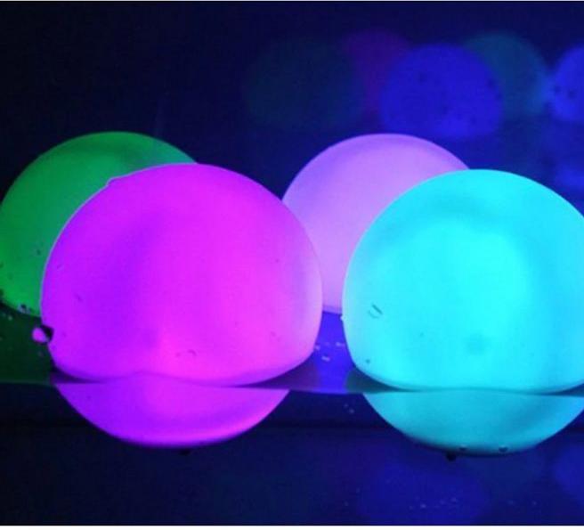 Produktbild MU Classic Aufblasbarer Wasserball mit LED