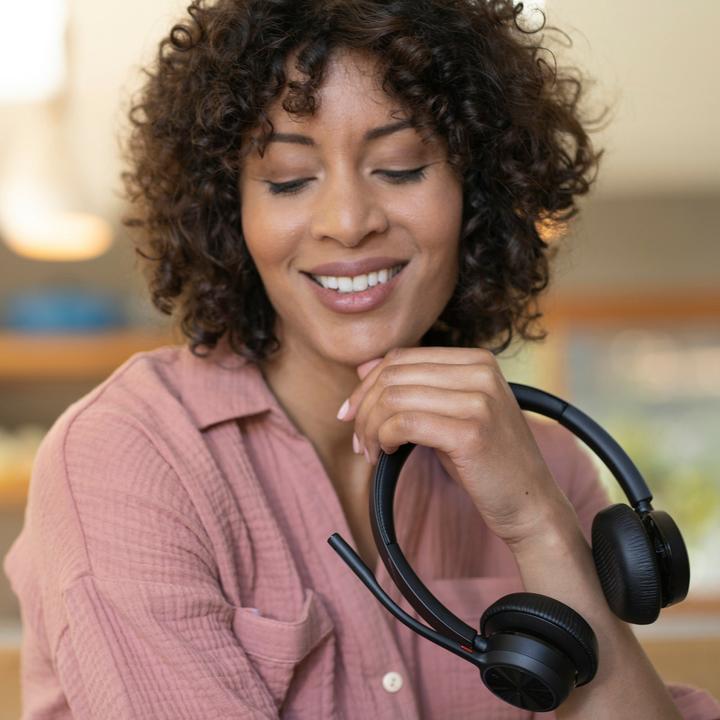 Actual product image Poly Voyager 4300 (Wireless, USB-A)