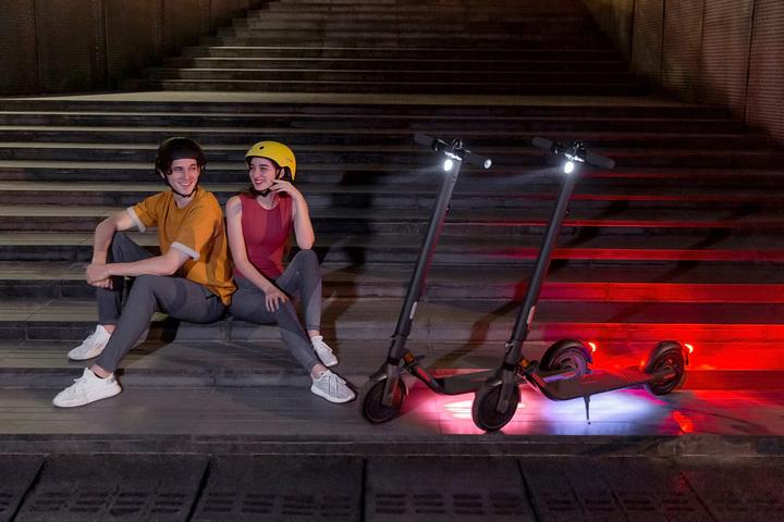 Produktbild Segway-Ninebot KickScooter E25E (25 km/h, 25 km, 300 W)