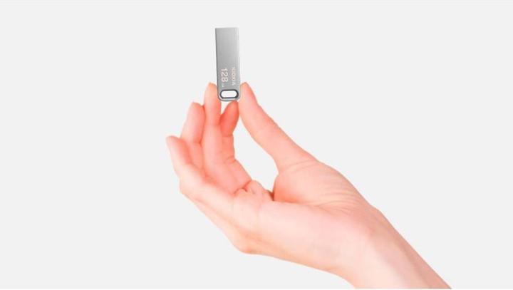 Image du produit Kioxia TransMemory U366 128Go Métal (128 Go, USB-A, USB 3.2)