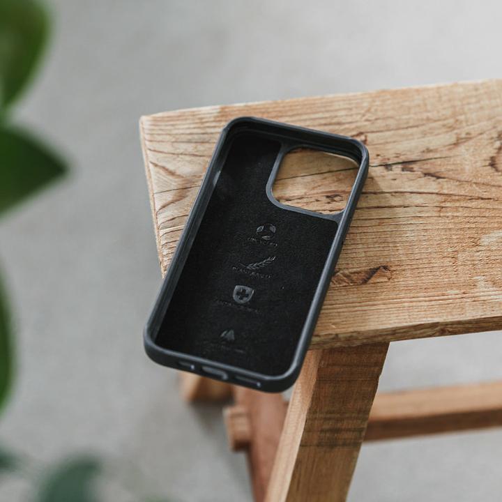 Actual product image Woodcessories BioCase (Apple iPhone 11 Pro)