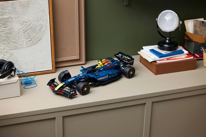 Productafbeelding LEGO Oracle Red Bull Racing RB20 F1 Rennauto (42206, LEGO Technic)