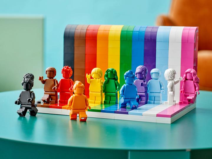 Actual product image LEGO Everyone is special (40516, LEGO Architecture, LEGO Rare Sets)