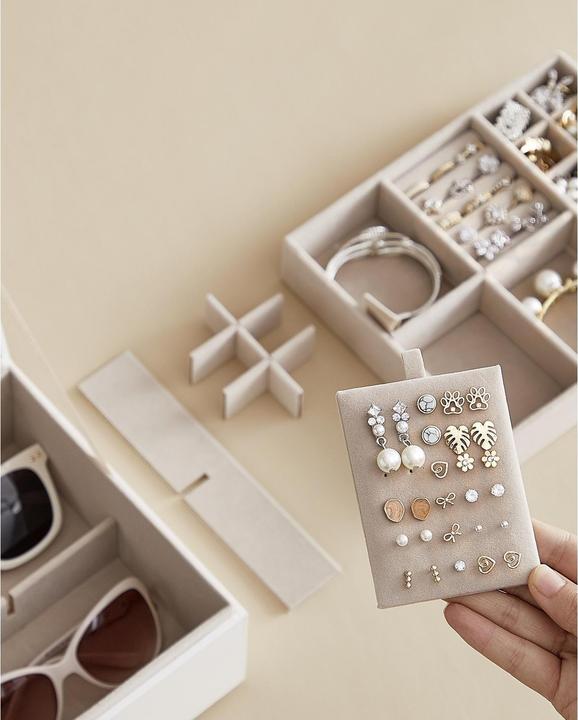 Actual product image Songmics Jewellery holder