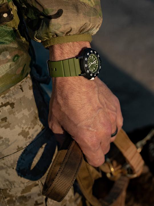 Actual product image Luminox Original Navy Seal 3000 Evo Series (Diving watch, 43 mm)