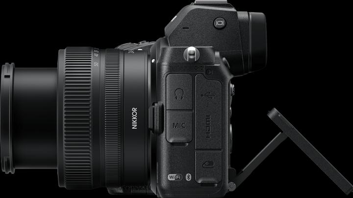 Actual product image Nikon Z5 Kit (24 - 200 mm, 24.30 Mpx, Full frame)