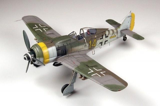 Actual product image Revell Focke Wulf Fw190 F-8
