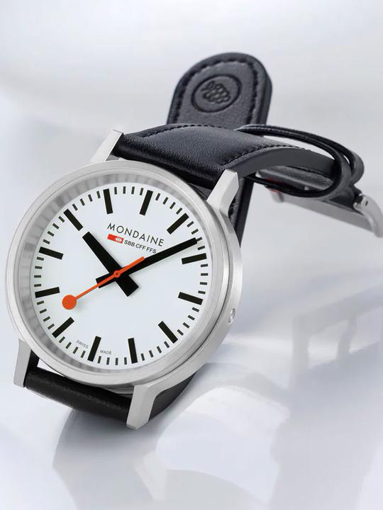 Produktbild Mondaine MST.4101B.LBV Stop2go Horloge - Stationsklok - Saffierglas - Staal/Kunstleer - Zilver/Zwart - 41 mm (41 mm)