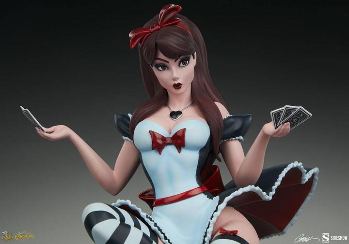 Produktbild Sideshow Fairytale Fantasies Collection “Alice in Wonderland” Game of Hearts Edition Statue