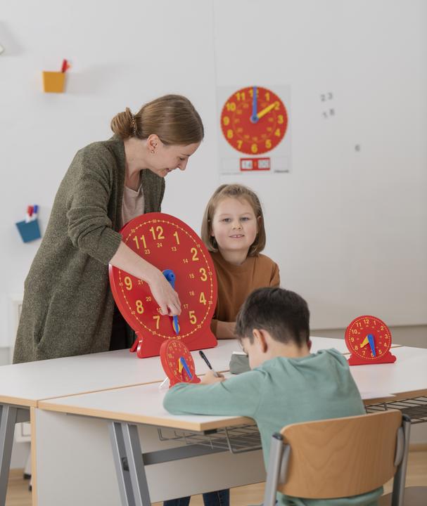 Produktbild Betzold Grosses Klassen-Set Uhren (Deutsch)