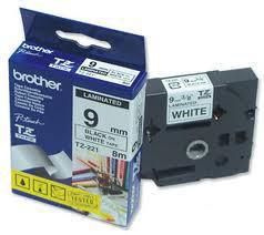 Produktbild Brother TZe-221 (0.90 cm, Schwarz, Weiss)