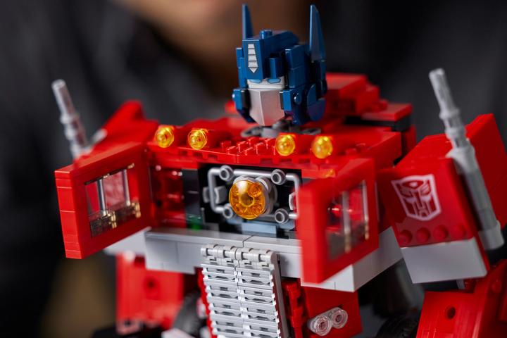 Actual product image LEGO Optimus Prime (10302, LEGO Icons, LEGO Rare Sets)