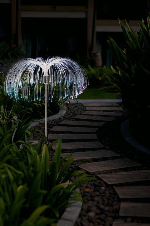 Produktbild Cover-Discount Solar LED Gartenstecker Magic Fountain