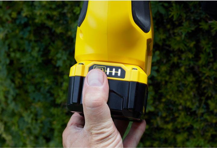 Actual product image Stanley SFMCPH845M1 (Cordless hedgecutters)