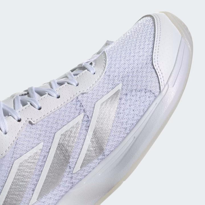 Actual product image adidas avaflash tennis shoes (40 2/3)