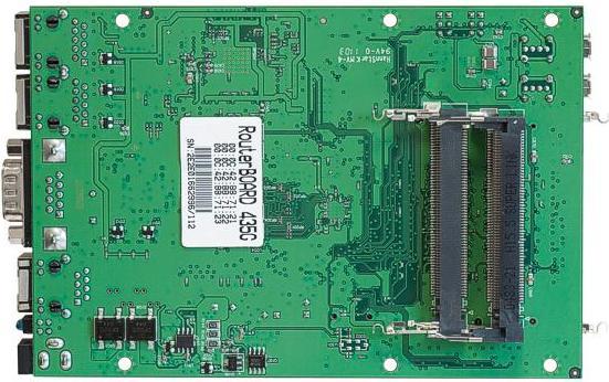 Immagine prodotto MikroTik RB435G - RouterBOARD, livello 5, 680 MHz