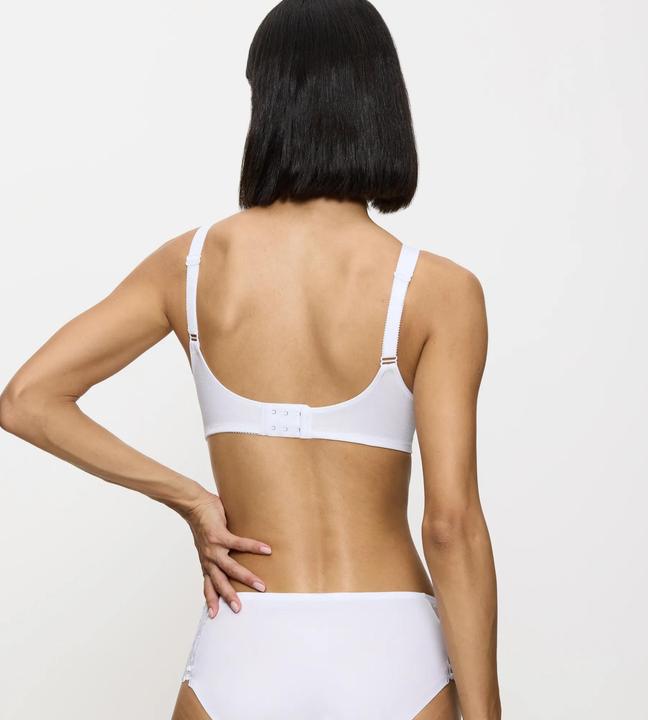 Actual product image Triumph Doreen + Cotton 01 N (80 C, Single pack)
