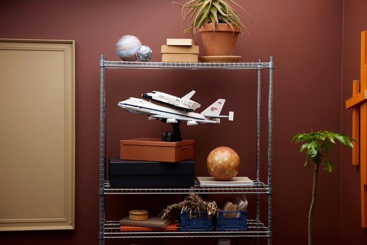 Actual product image LEGO 10360 Spaceshuttle-Transport-Jumbo
