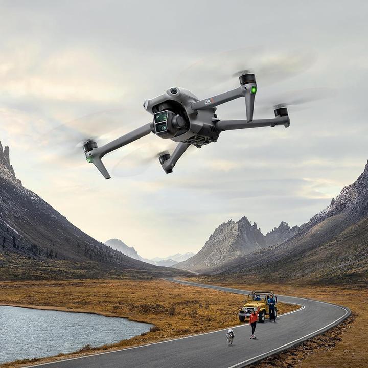 Produktbild DJI Air 3 Fly More Combo (RC 2) (46 min, 720 g, 48 Mpx)