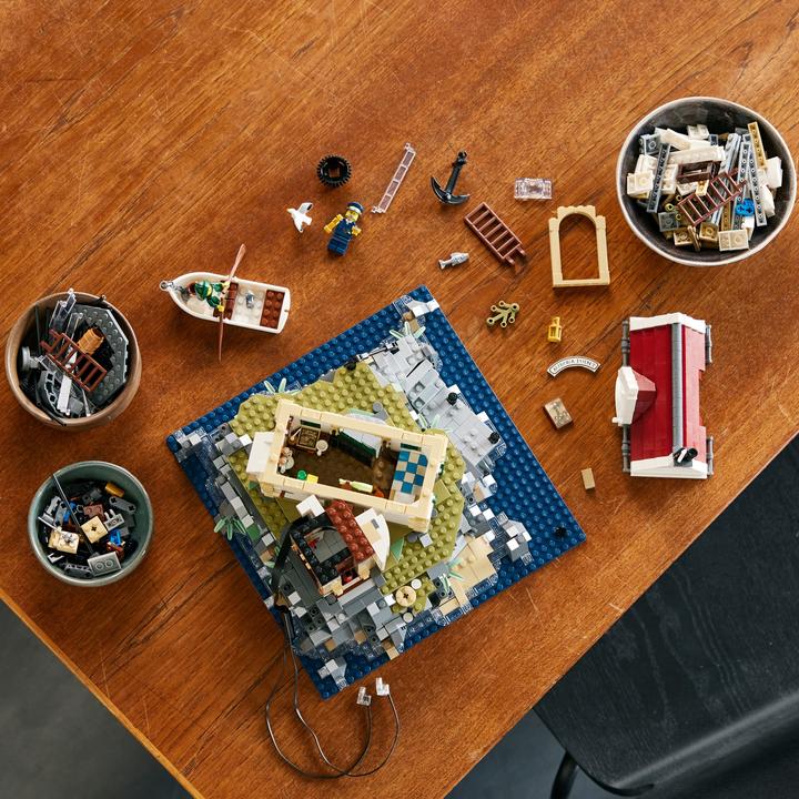 Productafbeelding LEGO Gemotoriseerde vuurtoren (21335, LEGO Ideeën, LEGO Zeldzame Sets)