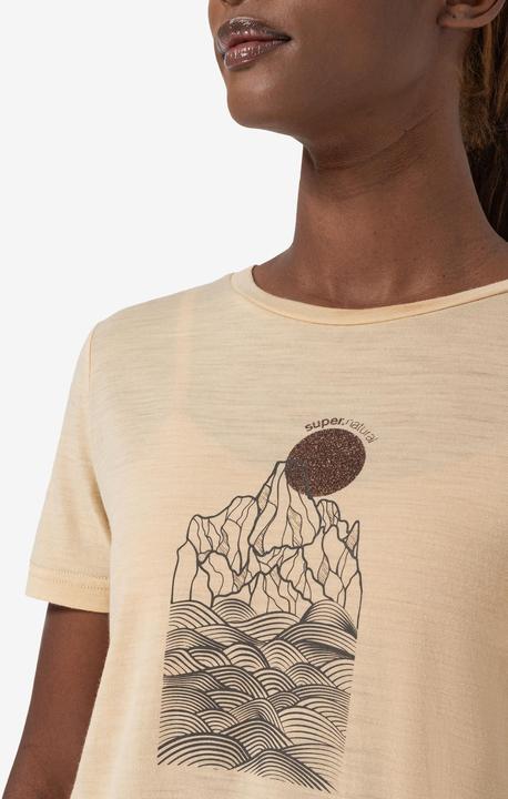 Actual product image Super Natural Women's Preikestolen Cliffs Tee (L)