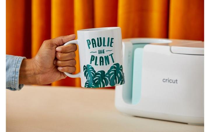 Actual product image Cricut Mug Press Starter Bundle