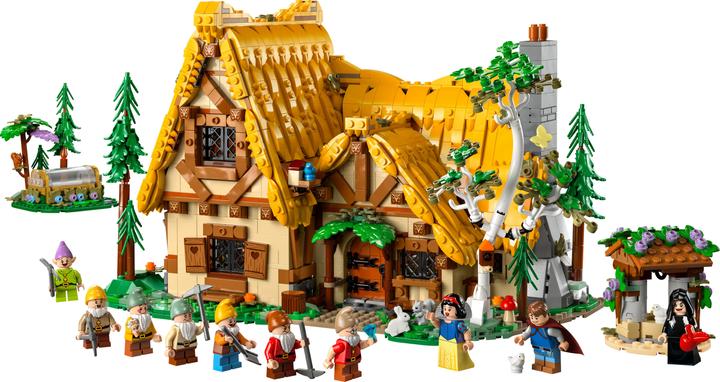 Actual product image LEGO The hut of Snow White and the Seven Dwarfs (43242, LEGO Disney)