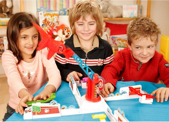 Actual product image Hasbro Gaming Looping Louie (German)