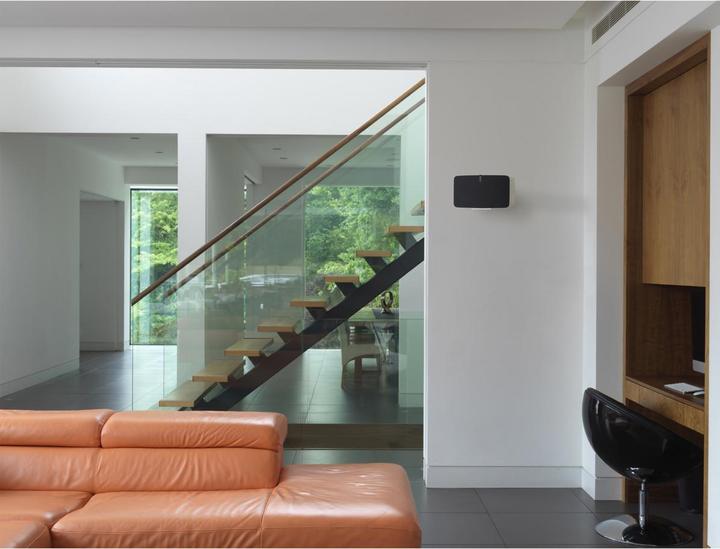 Immagine prodotto Flexson Supporto a parete per Sonos Five/Play:5 (1 pz., Installazione a parete, Perno di rotazione, Inclinabile)