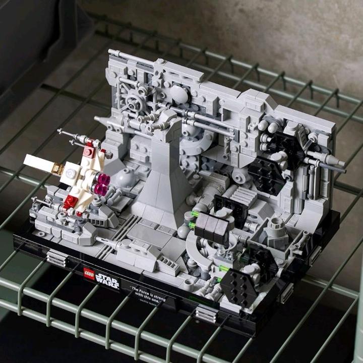Image du produit LEGO Diorama Death Star Trench Run (75329, LEGO Star Wars)