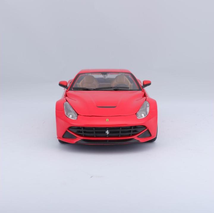 Actual product image Bburago Ferrari R&P F12 Berlinetta