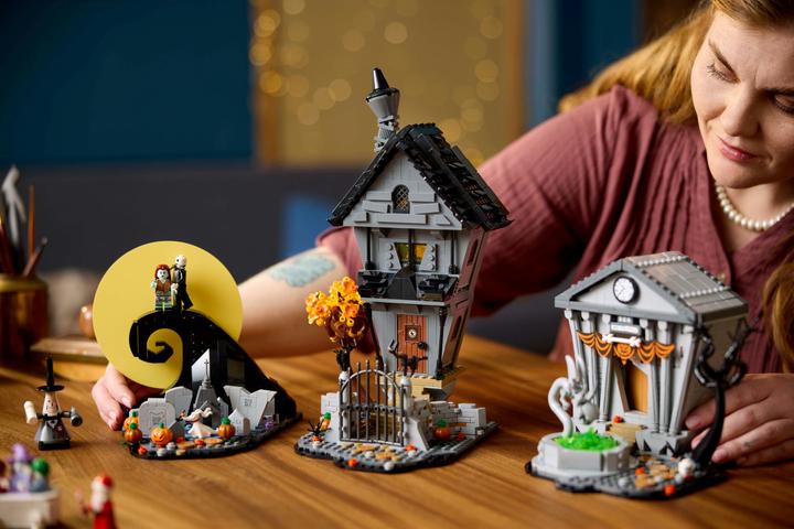 Immagine prodotto LEGO Nightmare Before Christmas (21351, LEGO Ideas, Set LEGO rari)
