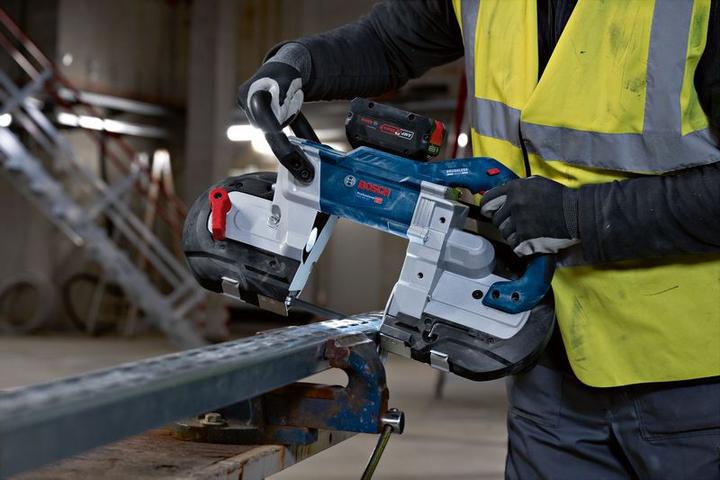 Actual product image Bosch Professional GCB 18V-127 cordless band saw