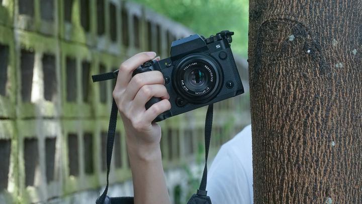 Actual product image TTArtisan 25mm f/2 Sony E (Sony E, APS-C / DX)