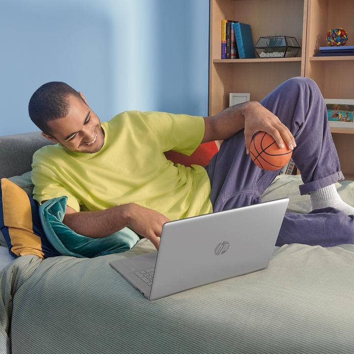 Image du produit HP 17-cn2977nd (17.30", Intel Core i7-1255U, 16 Go, 512 Go, ING. Int.)