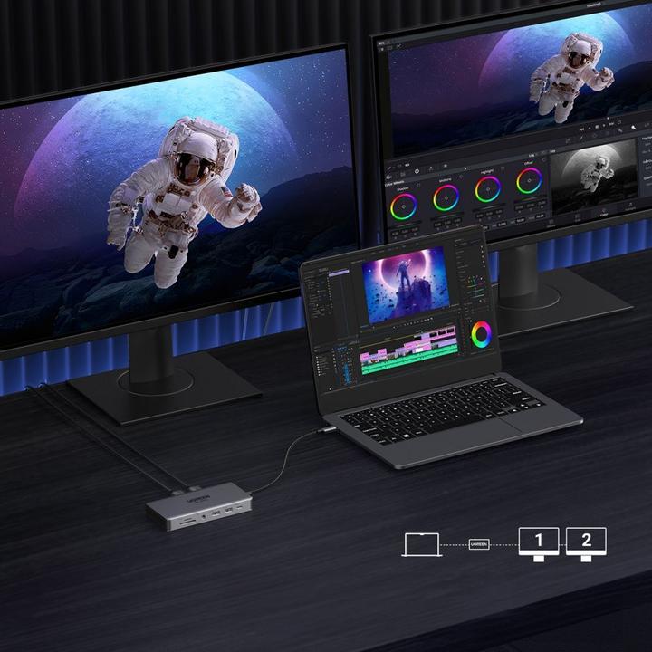 Actual product image Ugreen HUB CM681 15978 13in1 USB-C - 2x USB-A 3.2 / 2x USB-A 3.0 / USB-C 3.2 / 2x HDMI / DisplayPort (USB-C, 13 Ports)