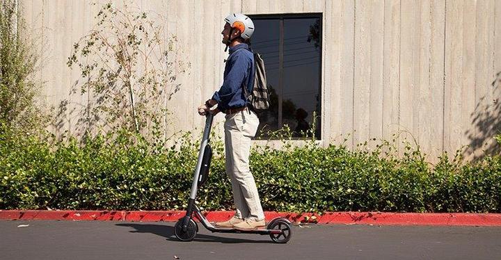 Productafbeelding Segway-Ninebot Ninebot KickScooter ES2 (25 km/h, 25 km, 300 W)