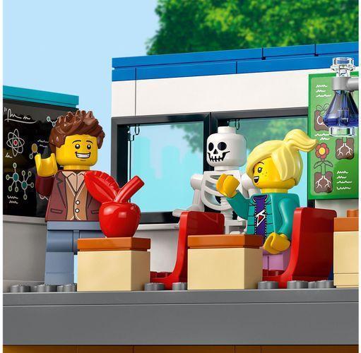 Actual product image LEGO School with school bus (60329, LEGO City)
