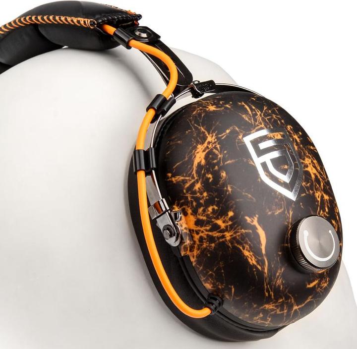 Actual product image Arctic P533 (Cable)