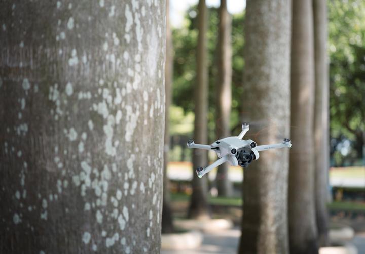 Produktbild DJI Mini 3 Pro (34 min, 249 g, 48 Mpx)