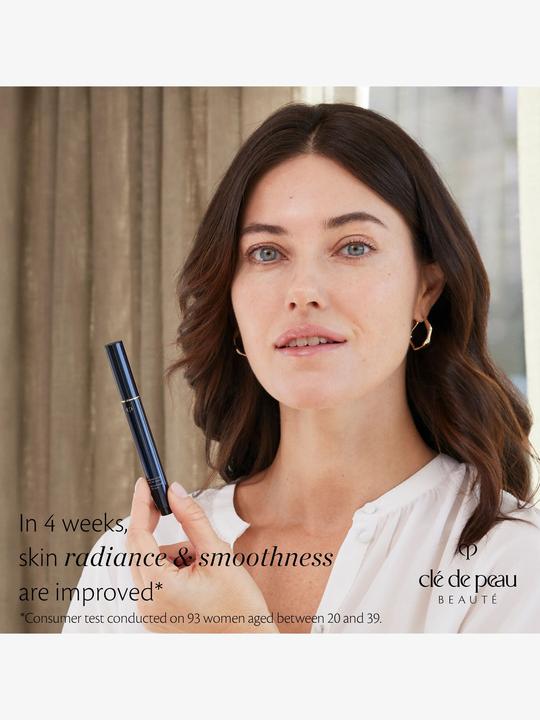 Image du produit Clé De Peau Cle De Peau Correcteur éclat pour les yeux (Beige)