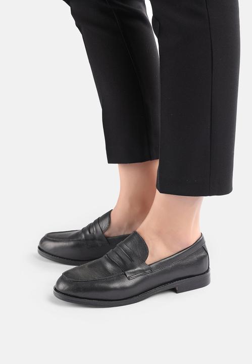 Actual product image Inuovo This classic slip-on shoe is a true all-rounder. The shoe made from high-quality (37)