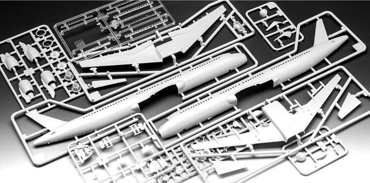 Actual product image Revell A321-200 Condor