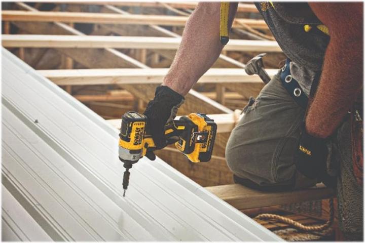 Actual product image DeWalt DCF887D2 (Rechargeable battery operated)