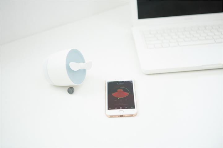 Produktbild NABO SOUND ONE Weiss-Blau Wireless Audio Lautsprecher mit Mini-Ventilator (1 Stk., 3 W)